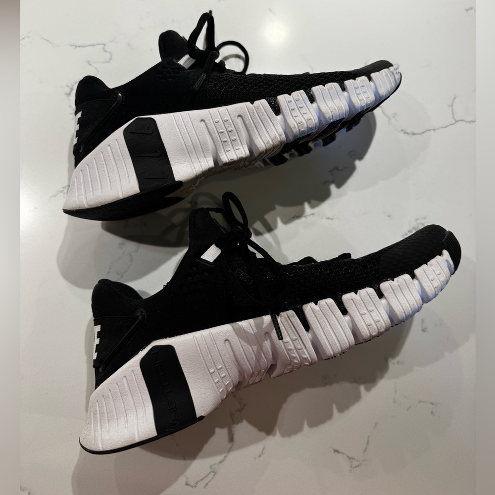 Nike Metcon 5, Size 9 Women’s
